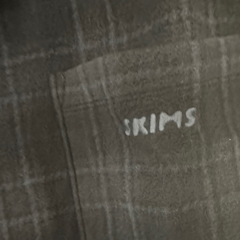 SKIMS Plaid lounge set - Picture 2 of 11